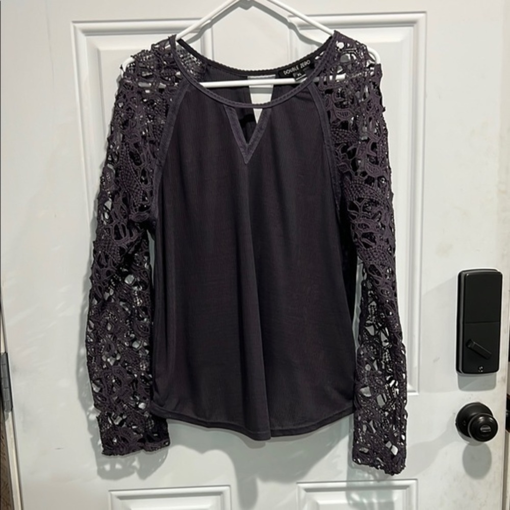 Double Zero Lace Sleeve Blouse in Dark Purple